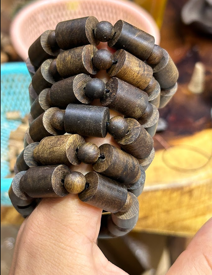 Vòng tay trầm hương công nghệ Indonesia kiểu trúc